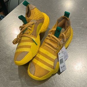 Hazy yellow Trey Young 2